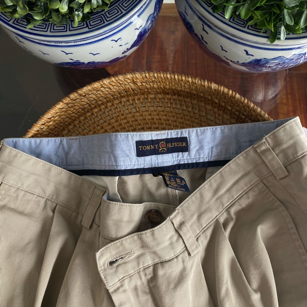 Tommy Hilfiger Men khaki shorts 36